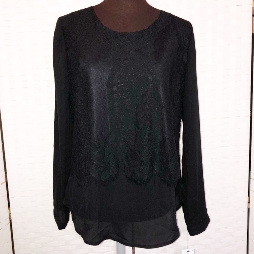 NWT NY Collection blouse w/eyelash lace Sz S